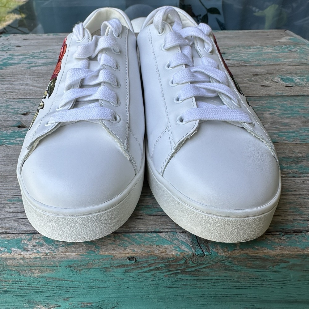 Vionic Syra Leather Sneakers Shoes White Size 9 Red Roses Flower Embroidered EUC - Picture 6 of 9
